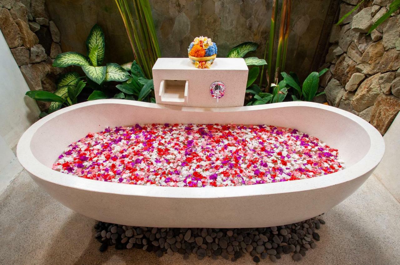 Deluxe Double Room Bath